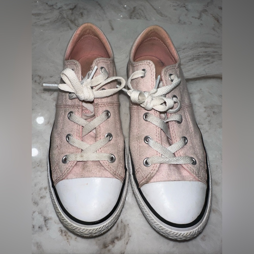 Size 4 girls converse
